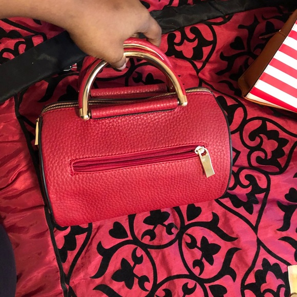 Purse - Picture 2 of 3